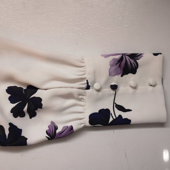 Ann Taylor Ladies Size Medium Off White with Flower Print Loose Fit Blouse - Picture 6 of 9